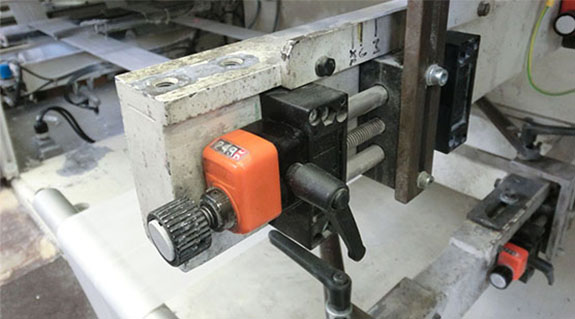 Linear technology in diaper production systems